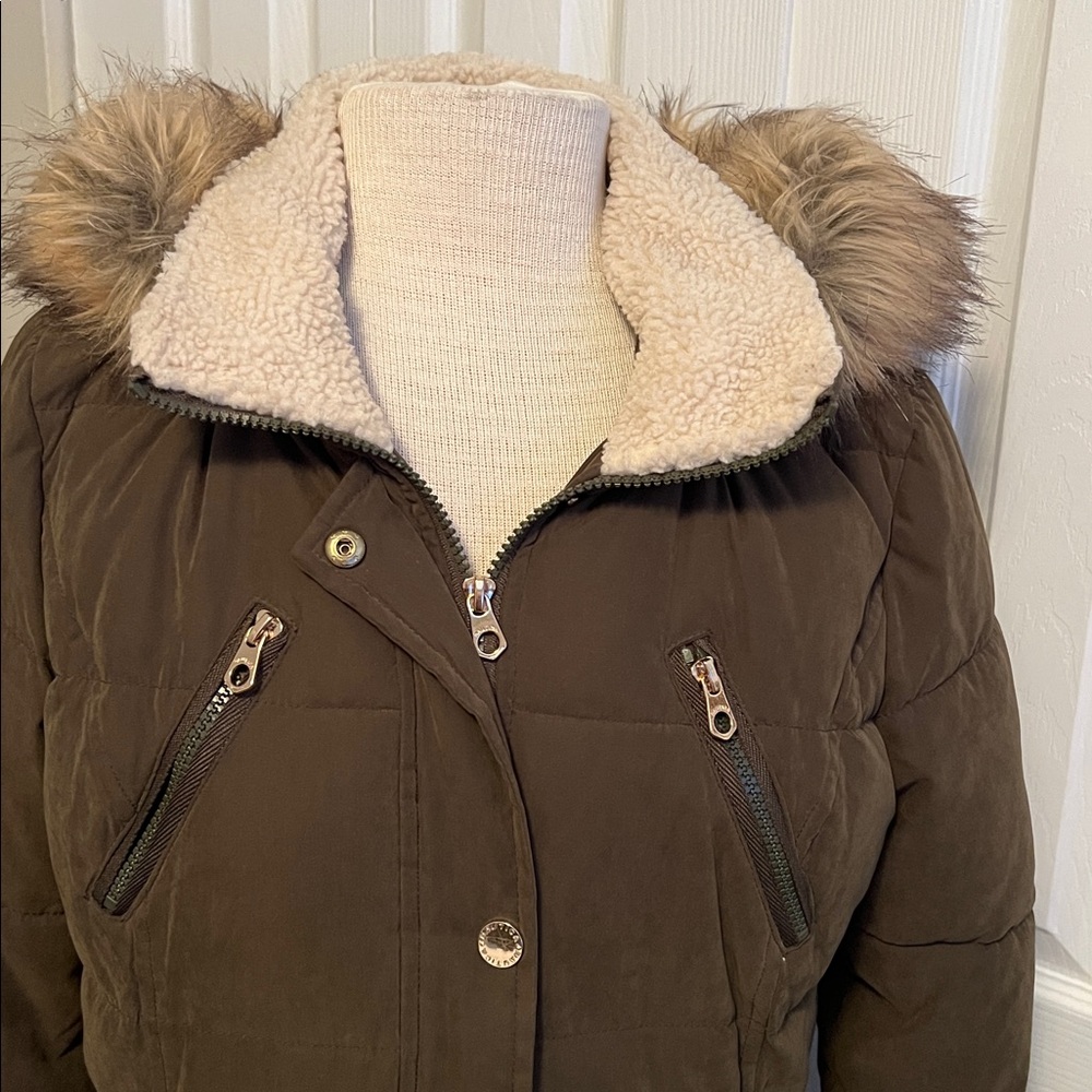 Nautica Women’s Water Resistant Army Green Hooded Puffer Coat Size M